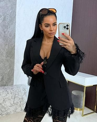 Blazers: 💫Elegantni crni blejzer sa čipkom
3300 din at lalafo.rs — 2 Blazers: 💫Elegantni crni blejzer sa čipkom
3300 din — 2