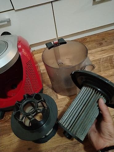 Usisivac BOSCH ZOO je u dobrom stanju sa sitnim tragovima koristenja na lalafo.rs — 7 Usisivac BOSCH ZOO je u dobrom stanju sa sitnim tragovima koristenja — 7