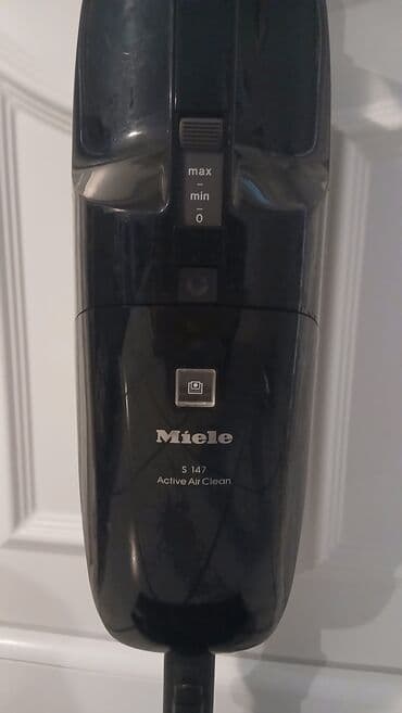 Stick Vacuum Cleaners: Miele uspravni usisivač S 147 Active Air Clean sa elektro četkom. - at lalafo.rs — 3 Stick Vacuum Cleaners: Miele uspravni usisivač S 147 Active Air Clean sa elektro četkom. - — 3