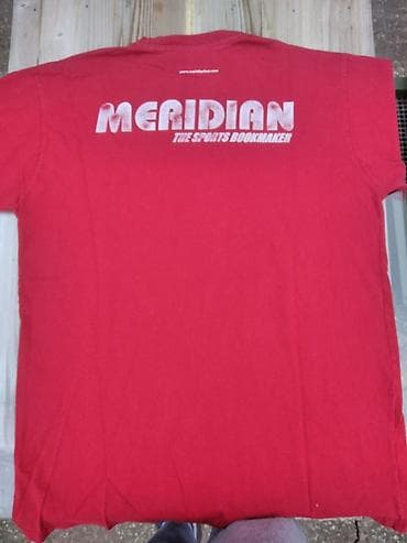 T-shirts: T-shirt color - Red at lalafo.rs — 3 T-shirts: T-shirt color - Red — 3