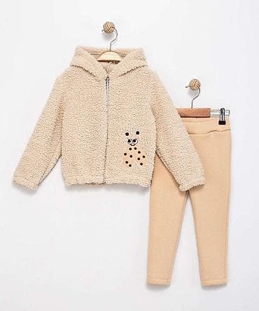 Dečiji komplet – jaknica i helanke, bež boje. - Jakna od mekane na lalafo.rs Dečiji komplet – jaknica i helanke, bež boje. - Jakna od mekane