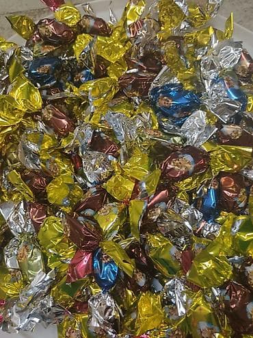 Miks salon bombona 0,500g - Asortiman sitnih, pojedinačno upakovanih na lalafo.rs — 1 Miks salon bombona 0,500g - Asortiman sitnih, pojedinačno upakovanih — 1