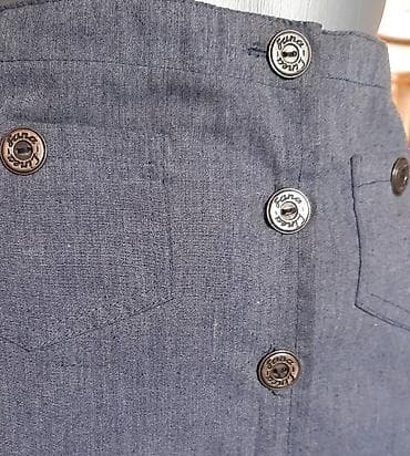 kom sa etiketom: Siva suknja sa dugmadima sprijeda - Veličina: M (oznaka na etiketi) - at lalafo.rs — 3 kom sa etiketom: Siva suknja sa dugmadima sprijeda - Veličina: M (oznaka na etiketi) - — 3