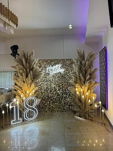 za svaki dan: Elegancija u svakom detalju Zlatni sjaj, pampas i svetleći elementi at lalafo.rs — 7 za svaki dan: Elegancija u svakom detalju Zlatni sjaj, pampas i svetleći elementi — 7