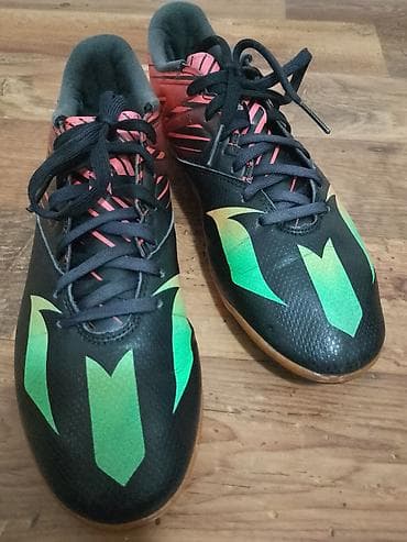 cista koza broj: Fudbalske patike za teren s veštačkom travom (TF) – Adidas Messi na lalafo.rs — 4 cista koza broj: Fudbalske patike za teren s veštačkom travom (TF) – Adidas Messi — 4