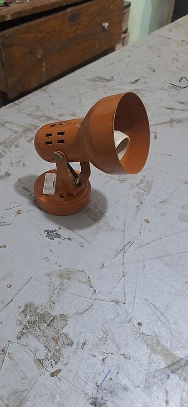 Zidna lampa, bоја - Narandžasta, Upotrebljenо na lalafo.rs Zidna lampa, bоја - Narandžasta, Upotrebljenо