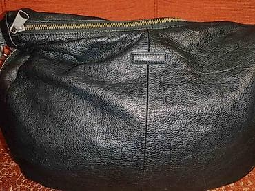 LIEBESKIND Berlin – crna kožna torba preko ramena. Kao nova, bez na lalafo.rs — 3 LIEBESKIND Berlin – crna kožna torba preko ramena. Kao nova, bez — 3