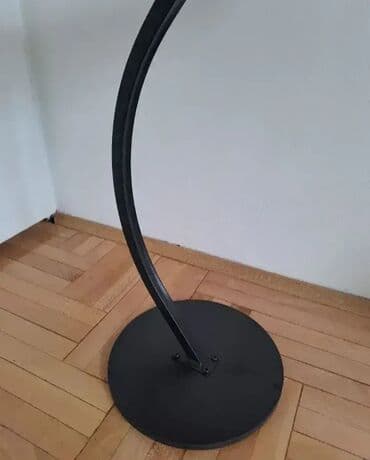 🌿 Moderan stočić za dvorište, baštu i terase Elegantan stočić izrađen na lalafo.rs 🌿 Moderan stočić za dvorište, baštu i terase Elegantan stočić izrađen