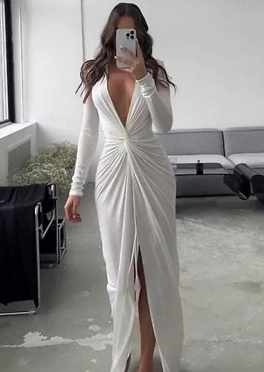 🔥Elegantna duga haljina s dubokim V izrezom i drapiranim čvorom u na lalafo.rs — 3 🔥Elegantna duga haljina s dubokim V izrezom i drapiranim čvorom u — 3