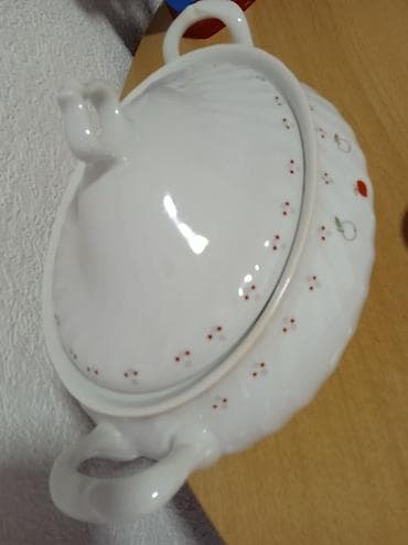 Antiques: Vintage supijera 2,5 l + slanik - Materijal: porcelan - Dimenzije at lalafo.rs — 2 Antiques: Vintage supijera 2,5 l + slanik - Materijal: porcelan - Dimenzije — 2