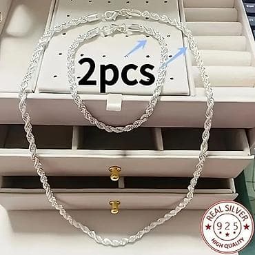 Ogrlica i narukvica
Cena:1400din na lalafo.rs Ogrlica i narukvica
Cena:1400din