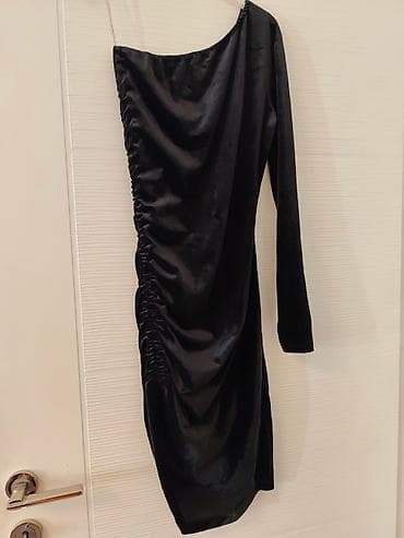 NOVO.Elegantna crna haljina na jedno rame - Model: asimetrični kroj na lalafo.rs — 1 NOVO.Elegantna crna haljina na jedno rame - Model: asimetrični kroj — 1