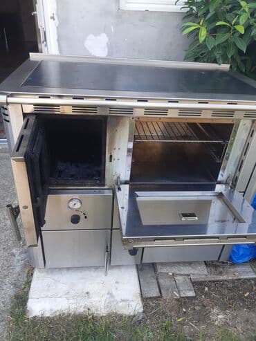 Pec na cvrsto gorivo,za centralno grejanje 25kw. cena nije fiksna na lalafo.rs Pec na cvrsto gorivo,za centralno grejanje 25kw. cena nije fiksna