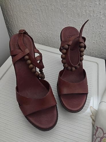 UGG sandale br.39 nove donete iz inostranstva na lalafo.rs — 3 UGG sandale br.39 nove donete iz inostranstva — 3