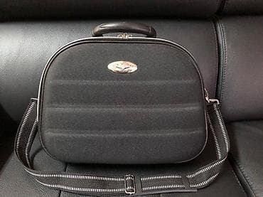 Personal Items: Torbica/koferčić Da Vinci – crni, tvrde konstrukcije - Brend: Da at lalafo.rs — 1 Personal Items: Torbica/koferčić Da Vinci – crni, tvrde konstrukcije - Brend: Da — 1