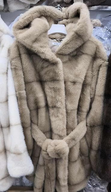 Ženska kapuljača bundica – kratki model sa pojasom - Model: kratka na lalafo.rs — 3 Ženska kapuljača bundica – kratki model sa pojasom - Model: kratka — 3