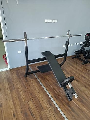 Klupe za bench/incline bench sa stalkom za šipku - Profesionalna na lalafo.rs — 2 Klupe za bench/incline bench sa stalkom za šipku - Profesionalna — 2