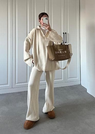 Kompleti sa kragnom 3700 din Duzina od 115 do 120 cm nogavica Boje sve na lalafo.rs — 1 Kompleti sa kragnom 3700 din Duzina od 115 do 120 cm nogavica Boje sve — 1