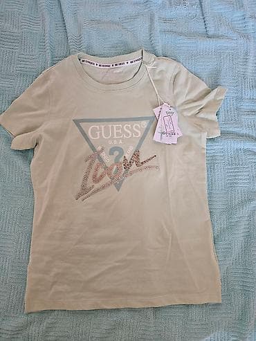 kom sa etiketom: Dve ženske majice kratkih rukava: 1) Bela majica sa printom drveta at lalafo.rs — 2 kom sa etiketom: Dve ženske majice kratkih rukava: 1) Bela majica sa printom drveta — 2