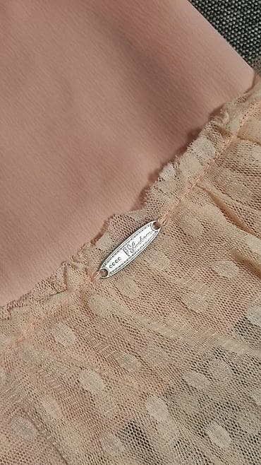 Prelepa satenska haljina poznatog brenda. Kupljena ovde ali je ipak na lalafo.rs — 4 Prelepa satenska haljina poznatog brenda. Kupljena ovde ali je ipak — 4