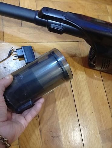 Stick Vacuum Cleaners: Bežični štapni usisivač 2‑u‑1 - Tip: ručni/štapni usisivač sa posudom at lalafo.rs — 8 Stick Vacuum Cleaners: Bežični štapni usisivač 2‑u‑1 - Tip: ručni/štapni usisivač sa posudom — 8