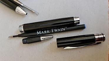 Set pisaćih instrumenata Mark Twain u futroli Triumph-Adler - na lalafo.rs — 2 Set pisaćih instrumenata Mark Twain u futroli Triumph-Adler - — 2