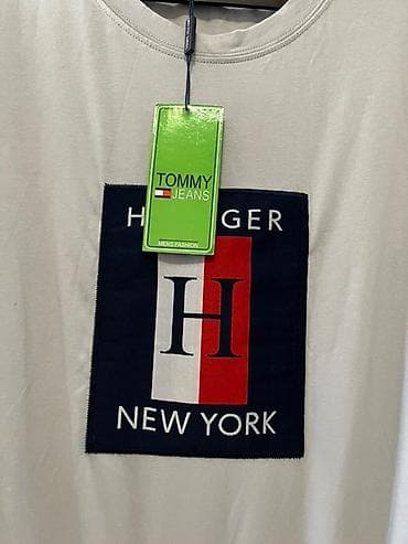 T-shirts: T-shirt Tommy Hilfiger, color - Grey at lalafo.rs — 4 T-shirts: T-shirt Tommy Hilfiger, color - Grey — 4