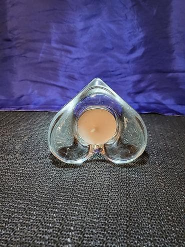 Candles and candlesticks: Svecnjak vintaz,nov u obliku srca. Svecnjak pun rad,sve na njemu at lalafo.rs — 1 Candles and candlesticks: Svecnjak vintaz,nov u obliku srca. Svecnjak pun rad,sve na njemu — 1