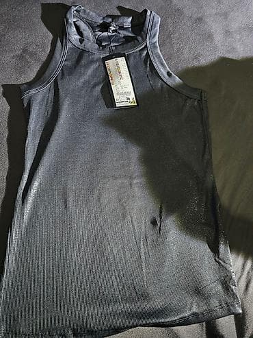 kom sa etiketom: Crni ženski top bez rukava – Amisu (New Yorker) - Brend: Amisu at lalafo.rs — 1 kom sa etiketom: Crni ženski top bez rukava – Amisu (New Yorker) - Brend: Amisu — 1