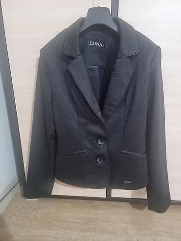 Ženski sako Luna – klasičan crni model - Brend: LUNA - Kroj na lalafo.rs Ženski sako Luna – klasičan crni model - Brend: LUNA - Kroj