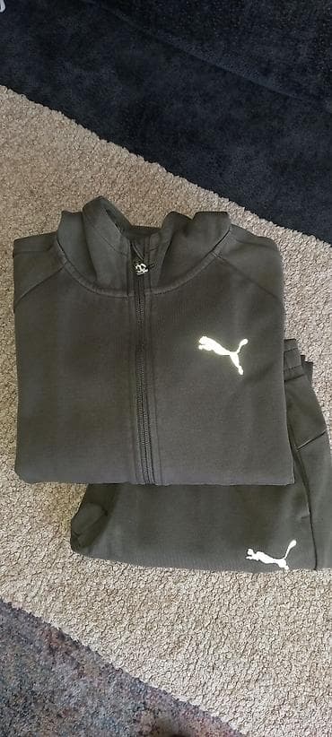 Original Puma trenerka u dobrom stanju,veličine 164.Stanje trenerke se at lalafo.rs Original Puma trenerka u dobrom stanju,veličine 164.Stanje trenerke se