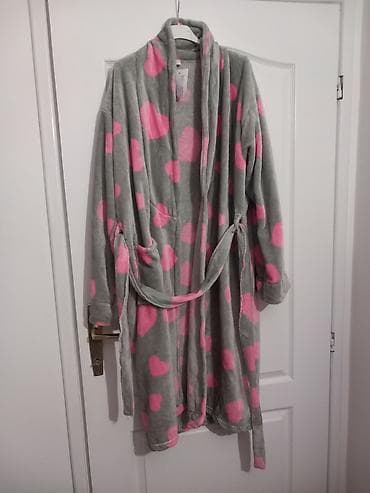 kom sa etiketom: 3XL, color - Grey at lalafo.rs — 2 kom sa etiketom: 3XL, color - Grey — 2