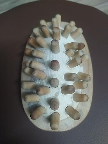 Prodajem dva anticelulit masažera,jedan gumeni,jedan drveni,cena po na lalafo.rs — 1 Prodajem dva anticelulit masažera,jedan gumeni,jedan drveni,cena po — 1