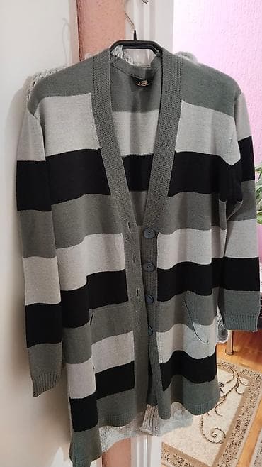 Ženski dugi kardigan na pruge - Model: dugi kardigan sa V-izrezom - na lalafo.rs — 1 Ženski dugi kardigan na pruge - Model: dugi kardigan sa V-izrezom - — 1