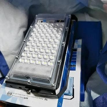 Led reflektor modularni 50w. DO 07.12'24. ✨ CRNI PETAK AKCIJA 20% na lalafo.rs Led reflektor modularni 50w. DO 07.12'24. ✨ CRNI PETAK AKCIJA 20%