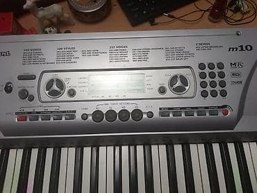 Guitars: C.Giant m10 elektronska klavijatura - 61 dirka, ugrađeni stereo at lalafo.rs — 2 Guitars: C.Giant m10 elektronska klavijatura - 61 dirka, ugrađeni stereo — 2