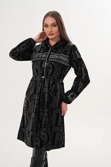 Ženska dugačaka jakna/kaput sa kapuljačom u crnoj boji. - Model do at lalafo.rs — 4 Ženska dugačaka jakna/kaput sa kapuljačom u crnoj boji. - Model do — 4