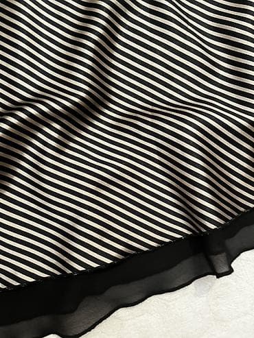 Elegantna haljina na pruge, crno-bela kombinacija.M/L - Gornji deo na lalafo.rs — 3 Elegantna haljina na pruge, crno-bela kombinacija.M/L - Gornji deo — 3