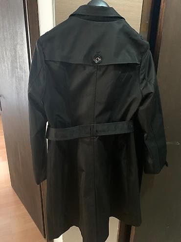 Crni mantil, očuvan, nosen par puta Velicina xl al odgovara L Cena na lalafo.rs — 2 Crni mantil, očuvan, nosen par puta Velicina xl al odgovara L Cena — 2