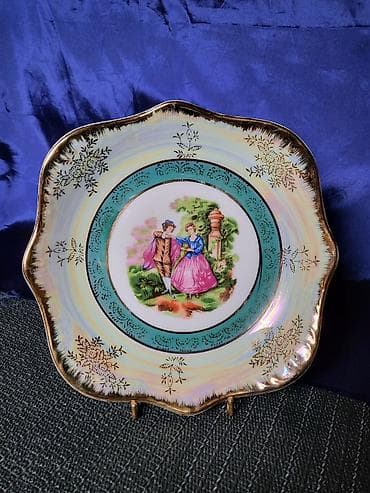 Porcelanska bombonijera iz 70ih.god. Bombonijera sa sedef na lalafo.rs Porcelanska bombonijera iz 70ih.god. Bombonijera sa sedef