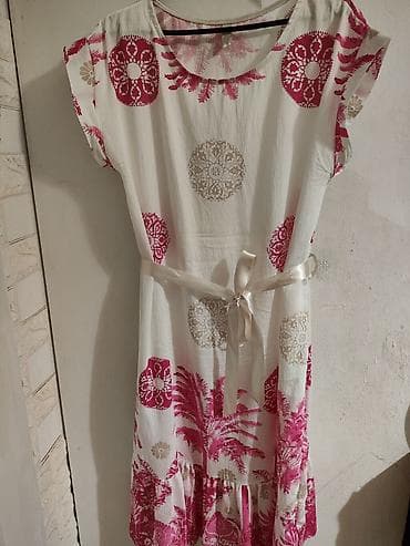 Letnja haljina sa tropskim printom - Boja: bela osnova sa intenzivno na lalafo.rs — 6 Letnja haljina sa tropskim printom - Boja: bela osnova sa intenzivno — 6