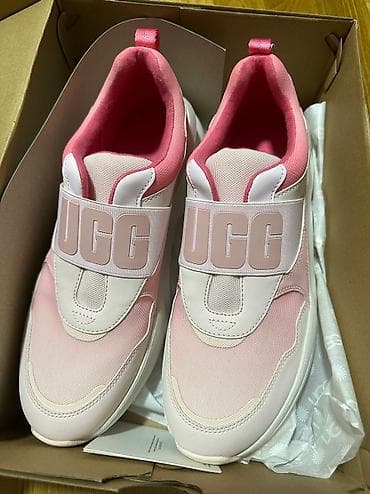 UGG patike zenske original NOVE 40 broj na lalafo.rs UGG patike zenske original NOVE 40 broj