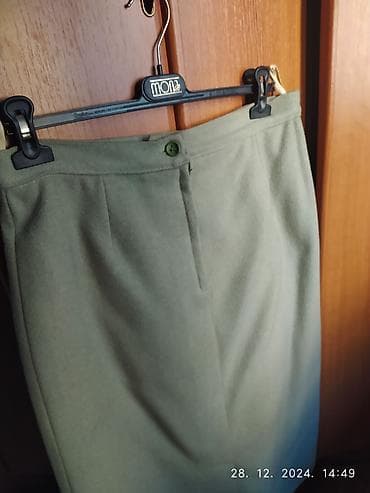 Debela baš debela suknja za hladne dane obim struka 82cm obim kukova na lalafo.rs — 3 Debela baš debela suknja za hladne dane obim struka 82cm obim kukova — 3