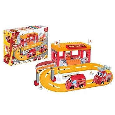 Vatrogasna stanica – komplet sa stazom i vozilima (50 delova) - na lalafo.rs Vatrogasna stanica – komplet sa stazom i vozilima (50 delova) -