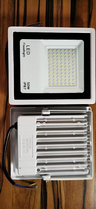 Led Reflektori 200w el.keramik RASPRODAJNE cene. Led reflektori na lalafo.rs — 3 Led Reflektori 200w el.keramik RASPRODAJNE cene. Led reflektori — 3