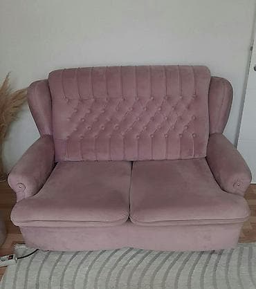 Sofas and couches: Na prodaju dvosed u odličnom stanju. Razvlači se za spavanje. Cena at lalafo.rs — 2 Sofas and couches: Na prodaju dvosed u odličnom stanju. Razvlači se za spavanje. Cena — 2