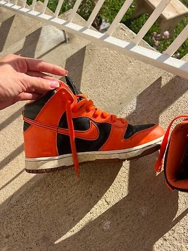 Nike Dunk High patike – narandžasto/crna kombinacija - Model: Nike na lalafo.rs — 2 Nike Dunk High patike – narandžasto/crna kombinacija - Model: Nike — 2