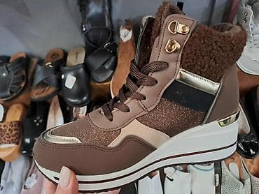 Veličine:36-41
Blago postavljene-duboke ž.patike
Cena:3000 din at lalafo.rs — 1 Veličine:36-41
Blago postavljene-duboke ž.patike
Cena:3000 din — 1