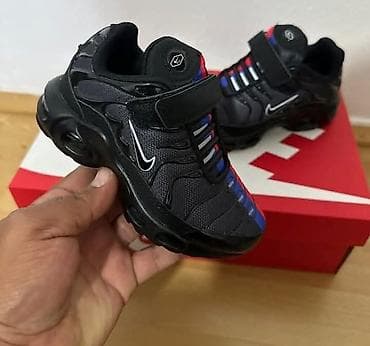 Decije patike
25-30
3900 din na lalafo.rs Decije patike
25-30
3900 din