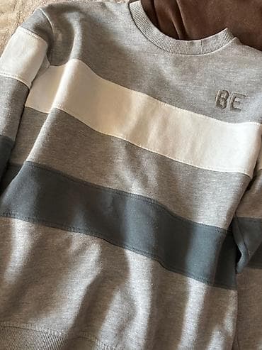 Duks za decake. Original beneton. Bez ostecenja na lalafo.rs — 2 Duks za decake. Original beneton. Bez ostecenja — 2